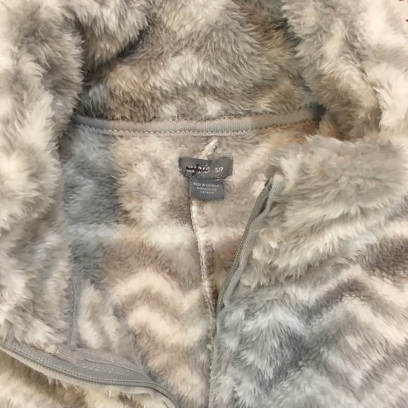 Aerie American Eagle fuzzy romper NWT - Picture 4 of 14
